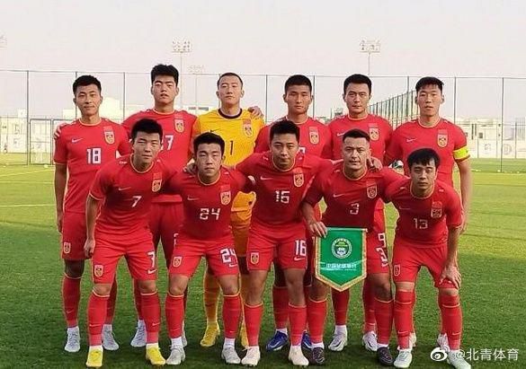 华金·菲尼克斯夫妇出街 5个月儿子瑞凡正面照曝光 2021-03-02 当地时间3月1日，美国圣塔莫尼卡，华金·菲尼克斯和 鲁妮·玛拉夫妇带着5个月大的儿子瑞凡·菲尼克斯出街。
