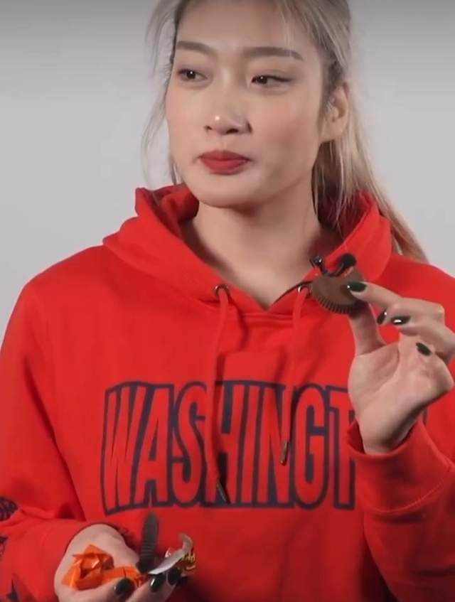 这是杰西·艾森伯格第二次担任长片导演，搭档近期拿奖拿到手软的“继承之战”演员基南·卡尔金，片中两人将饰演一对堂兄弟。