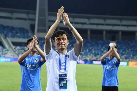 《贝尔法斯特》曝光预告 肯尼斯·布拉纳自编自导 2021-10-21 由肯尼斯·布拉纳导演的影片《贝尔法斯特》，再度曝光了全新的预告。