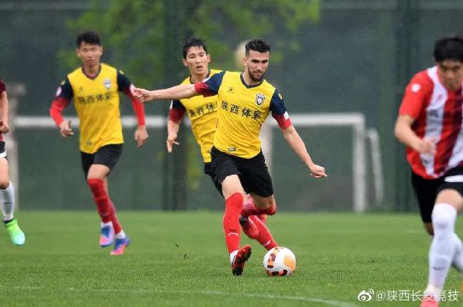 第三， 档期平均票价持续下降。