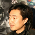 章子怡发表超长感言 《神探大战》背后的香港奇案，生活才是最好的编剧 2022-07-08 《一个人的武林》香港首映 甄子丹携汪诗诗亮相 2014-10-29 10月27日晚，3D现代动作片《一个人的武林》在香港举行首映礼。