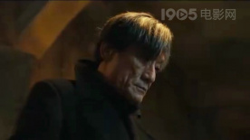 无论是海报还是剧照，都呈现的是汤姆·哈迪开车的场景，整部电影中他将不停地一边开车一边打电话。