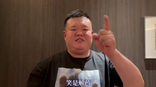 另一方面，为了实现“自然”的效果，制作团队将汤姆·汉克斯年轻时，尤其是在《阿甘正传》等作品中的脸部特征融入模型训练，细致还原不同年龄段的皮肤纹理，像皱纹、毛孔，甚至添加了二十岁年轻人常见的青春痘痕迹，达到了毛孔级的渲染效果。