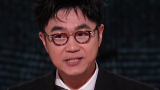 《客人》曝新海报 柳承龙李圣旻神态各异引好奇 2015-06-25 韩国新片《客人》日前曝光两款新海报，演技派柳承龙、李圣旻和新生代演员李准、千玗嬉的变身，令该片备受影迷期待。