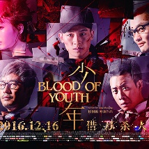 电影《花样年华》25周年导演特别版在结尾彩蛋首度全面公开短片《花样年华2001》，重现梁朝伟和张曼玉在千禧年演绎的便利店故事。